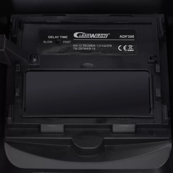 Сварочная маска с автоматическим светофильтром Tecmen ADF 300 TM1